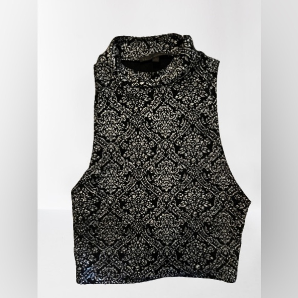 Black and silver patterned crop top